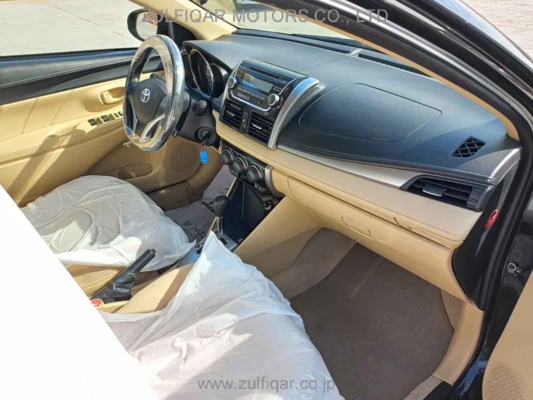 TOYOTA YARIS 2017 Image 12