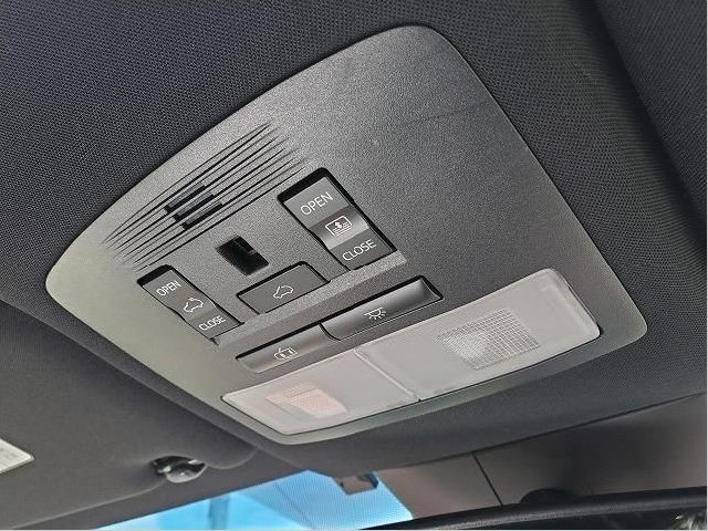 TOYOTA HARRIER 2017 Image 21