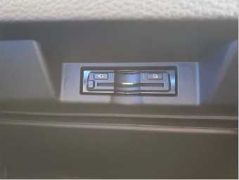 TOYOTA HARRIER 2017 Image 17