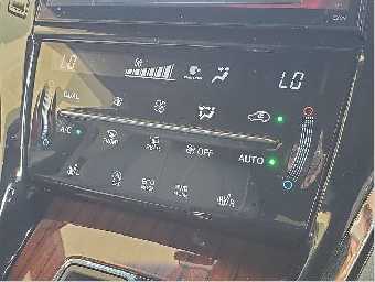 TOYOTA HARRIER 2017 Image 9