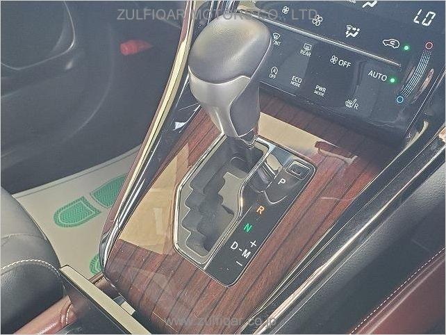 TOYOTA HARRIER 2017 Image 10