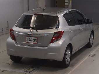 TOYOTA VITZ 2015 Image 2