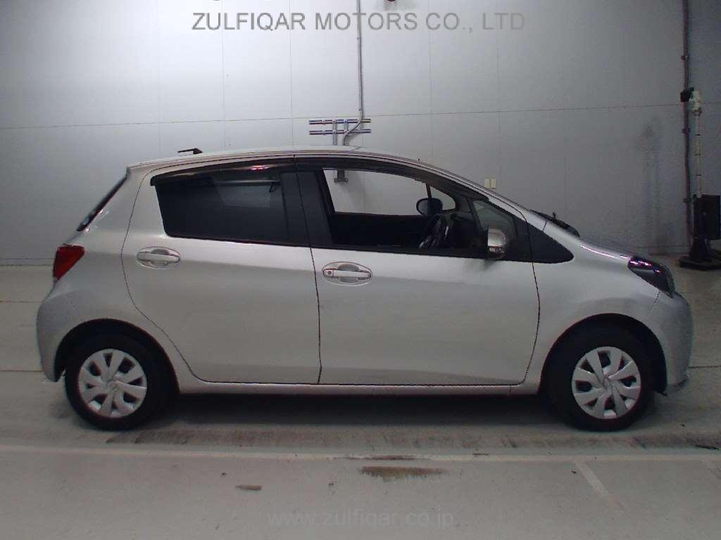 TOYOTA VITZ 2015 Image 3