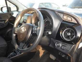 TOYOTA VITZ 2019 Image 7