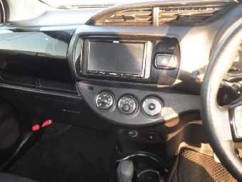 TOYOTA VITZ 2019 Image 10