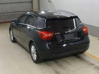 MERCEDES BENZ A CLASS 2017 Image 2