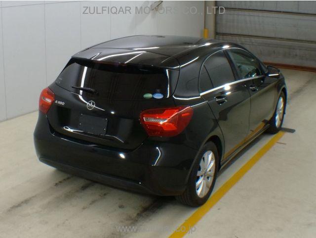 MERCEDES BENZ A CLASS 2017 Image 4