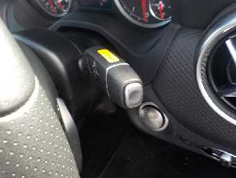 MERCEDES BENZ A CLASS 2017 Image 9