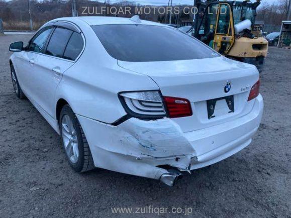 BMW 5 SERIES 2011 Image 3
