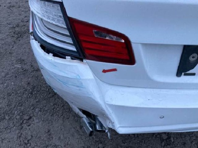 BMW 5 SERIES 2011 Image 25