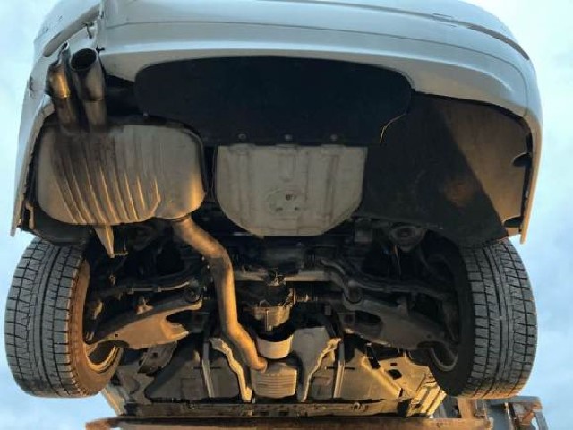 BMW 5 SERIES 2011 Image 28