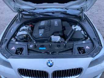 BMW 5 SERIES 2011 Image 6