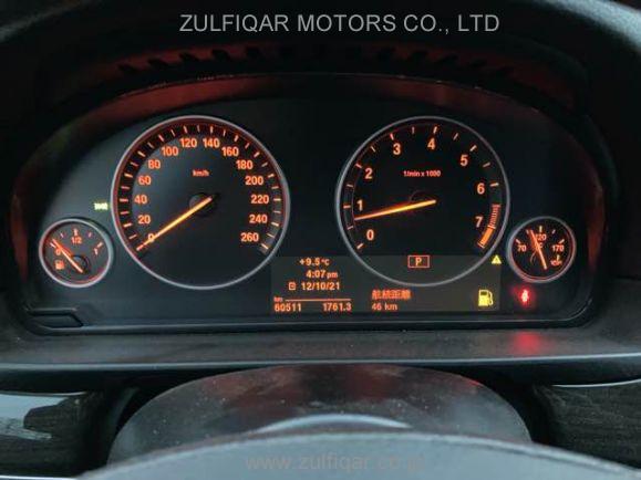 BMW 5 SERIES 2011 Image 9