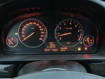 BMW 5 SERIES 2011 Image 9