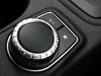 MERCEDES BENZ GLA CLASS 2017 Image 12