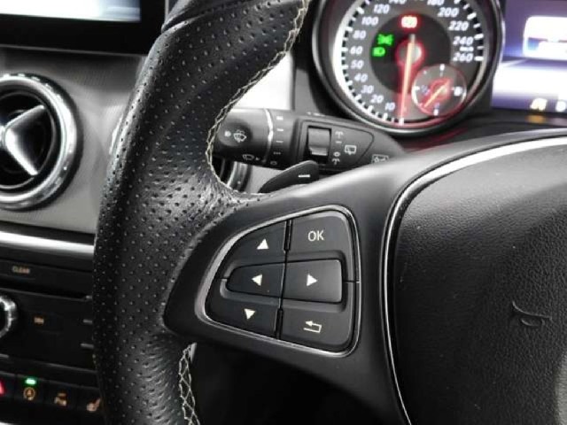 MERCEDES BENZ GLA CLASS 2017 Image 22