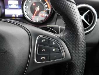 MERCEDES BENZ GLA CLASS 2017 Image 23