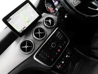 MERCEDES BENZ GLA CLASS 2017 Image 4