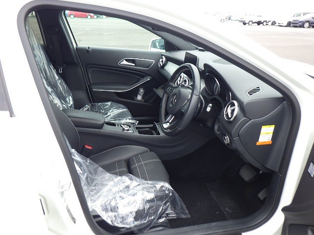 MERCEDES BENZ GLA CLASS 2017 Image 34