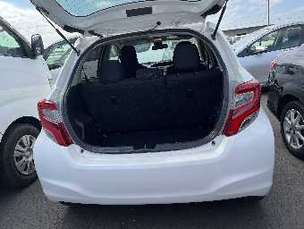 TOYOTA VITZ 2016 Image 6