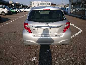 TOYOTA VITZ 2016 Image 3