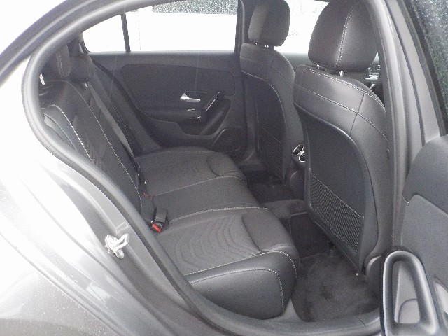 MERCEDES BENZ A CLASS 2019 Image 20