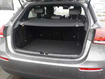 MERCEDES BENZ A CLASS 2019 Image 15