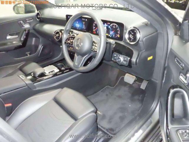 MERCEDES BENZ A CLASS 2019 Image 5