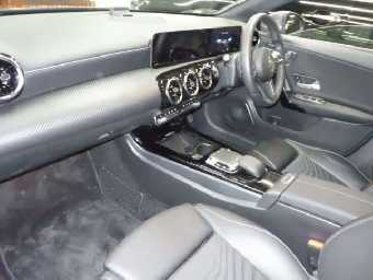 MERCEDES BENZ A CLASS 2019 Image 7