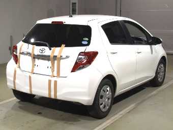 TOYOTA VITZ 2015 Image 2
