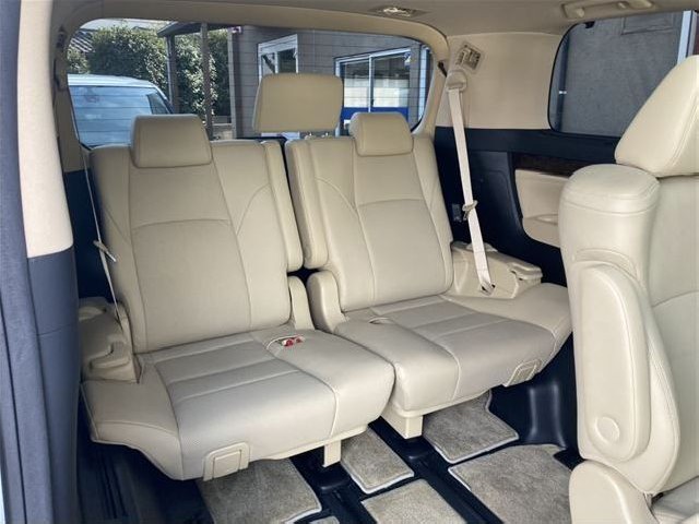 TOYOTA ALPHARD 2018 Image 20
