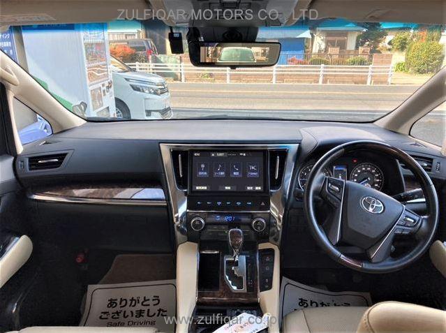 TOYOTA ALPHARD 2018 Image 3