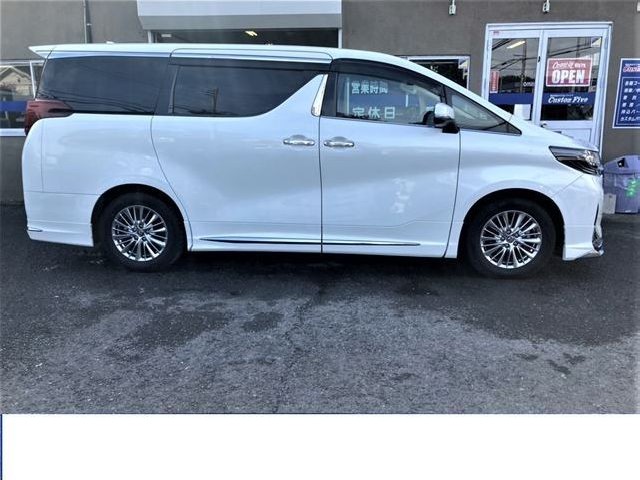 TOYOTA ALPHARD 2018 Image 25