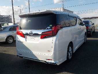 TOYOTA ALPHARD 2018 Image 32