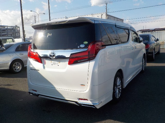 TOYOTA ALPHARD 2018 Image 38