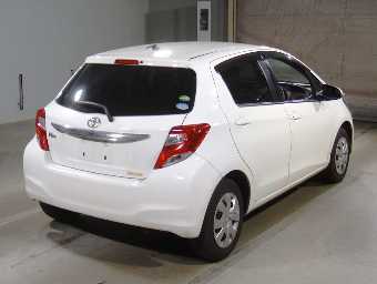 TOYOTA VITZ 2016 Image 2
