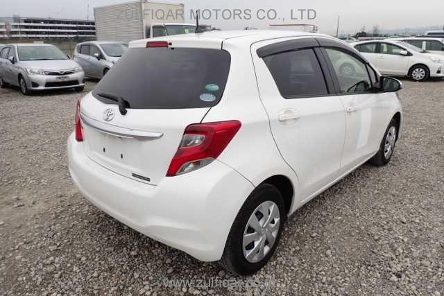 TOYOTA VITZ 2016 Image 2