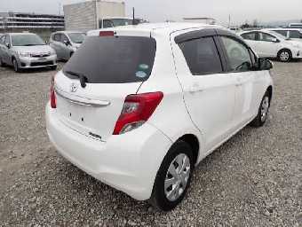 TOYOTA VITZ 2016 Image 2