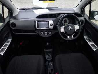 TOYOTA VITZ 2016 Image 3