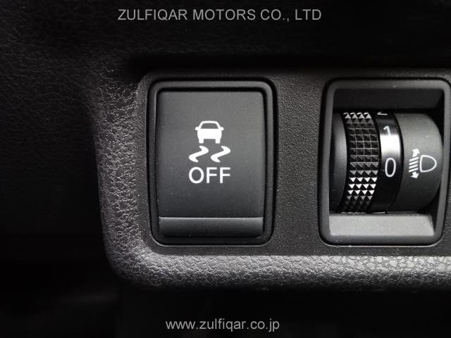 NISSAN NOTE 2015 Image 8