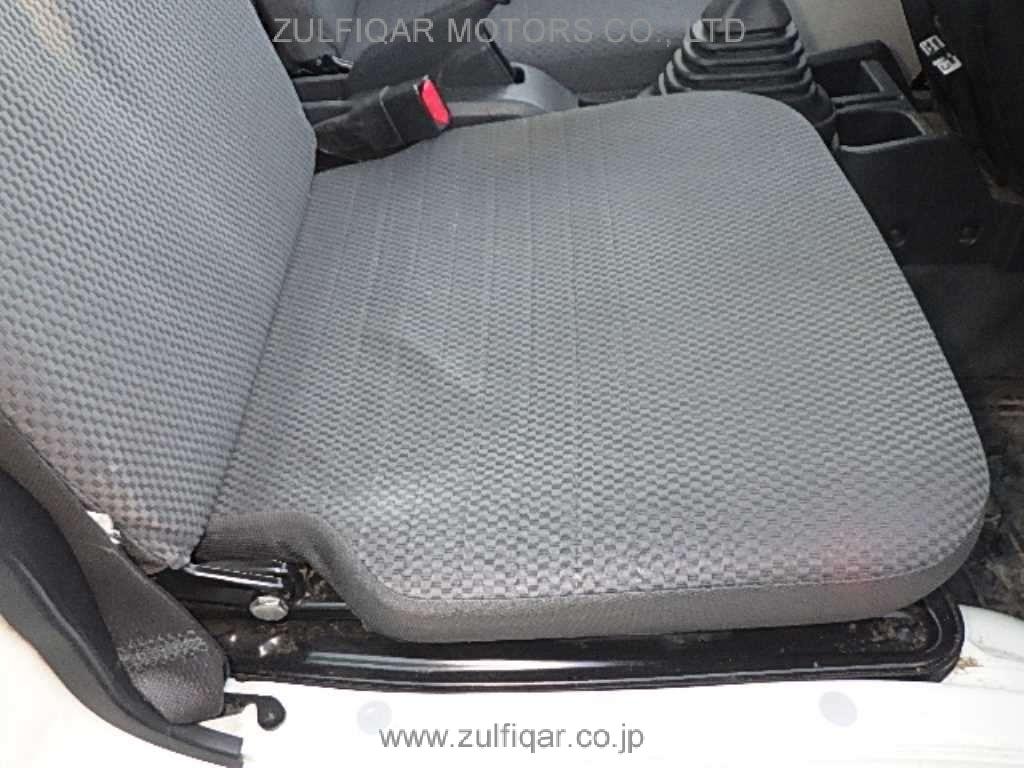 DAIHATSU HIJET TRUCK 2015 Image 8