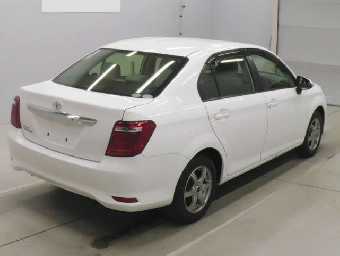 TOYOTA COROLLA AXIO 2016 Image 2