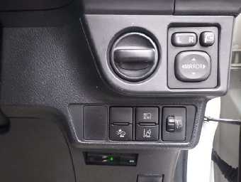 TOYOTA COROLLA AXIO 2016 Image 7