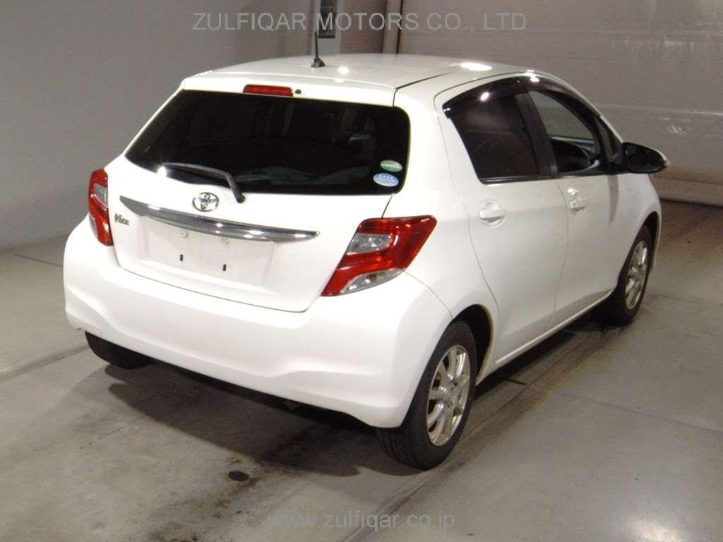 TOYOTA VITZ 2016 Image 2