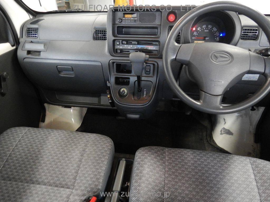 DAIHATSU HIJET CARGO 2017 Image 3