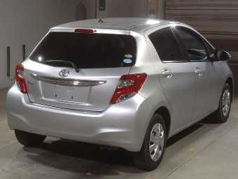 TOYOTA VITZ 2016 Image 2