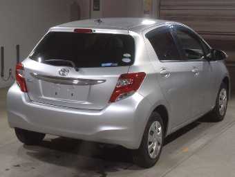 TOYOTA VITZ 2016 Image 2