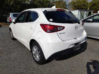 MAZDA DEMIO 2016 Image 4