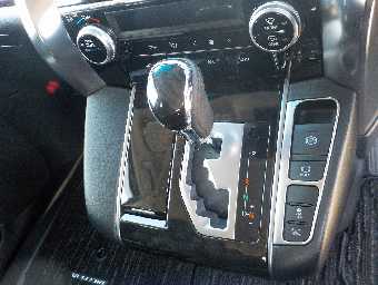 TOYOTA VELLFIRE 2017 Image 12