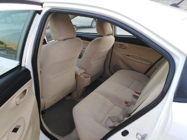 TOYOTA YARIS 2017 Image 19